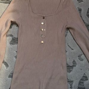 Cream V-neck/ crewneck sweater